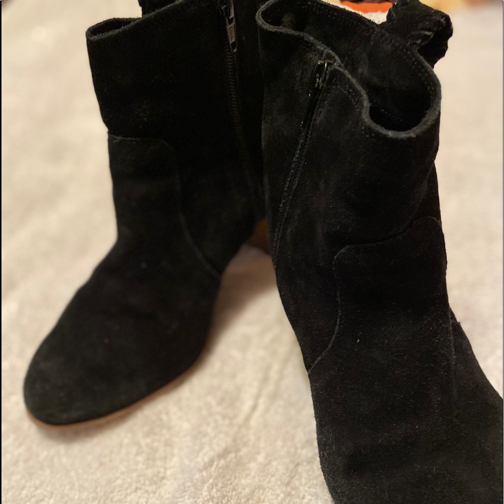 Coconut by Matisse black booties